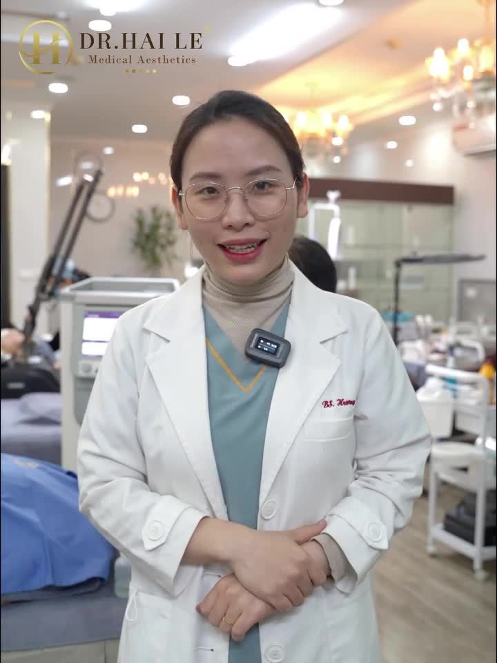 Tết sắp đến gần các khách hàng cứ tấp nập đến Dr.Hải Lê làm đẹp đón Tết thôi!!