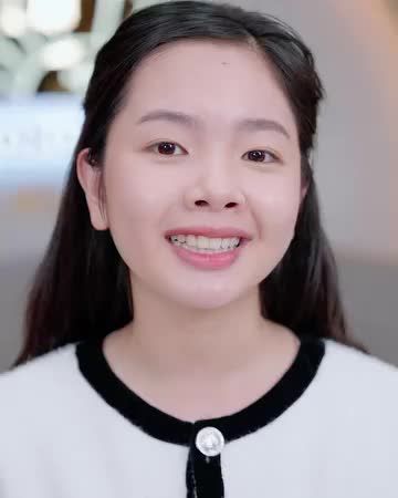 "Từ khi hết mụn em cảm thấy tự tin hơn và có quyết tâm theo đuổi đam mê hơn” - chia sẻ của cô nàng Gen Z Hương Quỳnh sau khi trị mụn thành công tại Hồng Ngọc.