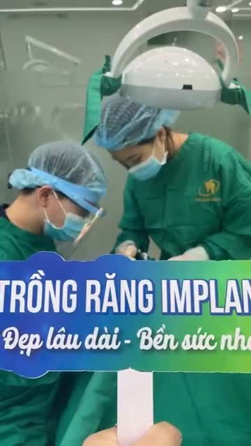 Ca trồng răng implant giúp khôi phục chức năng ăn nhai cho bạn Thuận trong buổi khai xuân đầu năm tại Nha khoa Thùy Anh