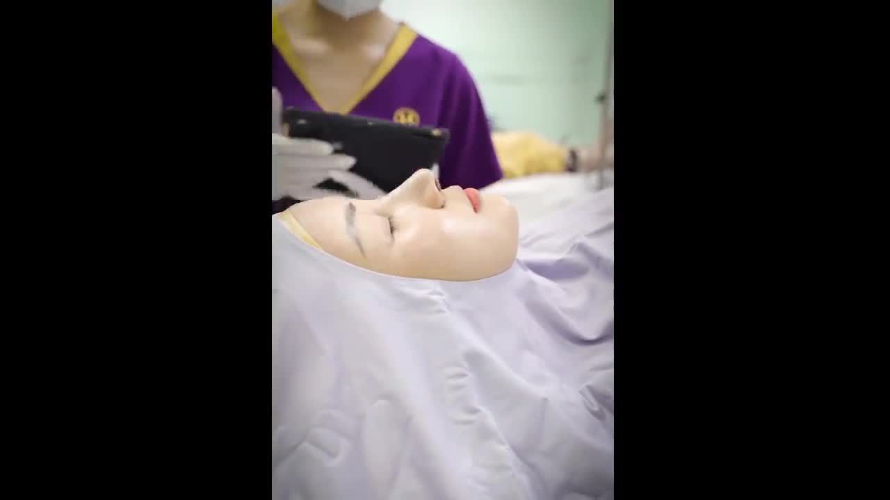Cùng chiêm ngưỡng dáng mũi Medi-Form mới thực hiện của vị khách hàng tại Dr.Hải Lê!