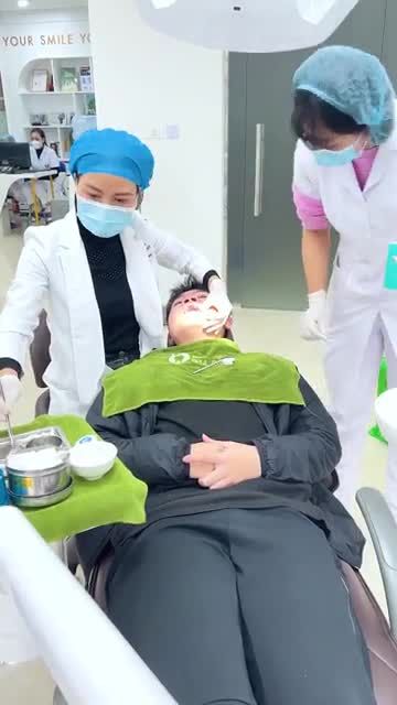 QUÁ TRÌNH THẨM MỸ RĂNG SỨ CHO KHÁCH HÀNG QUẢNG NINH