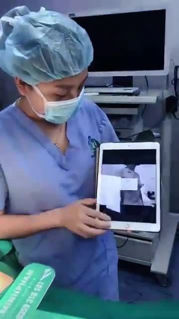 Lạnh như hôm nay nhưng vẫn không thể ngăn cản chị em đi làm đẹp.  Cùng ngắm nhìn thảnh quả của ekip Dr. Minh Phạm nha cả nhà!