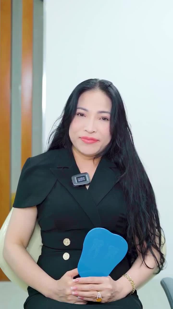 TRÒ CHUYỆN CÙNG NỮ KHÁCH HÀNG XINH ĐẸP ĐẾN TỪ TUYÊN QUANG