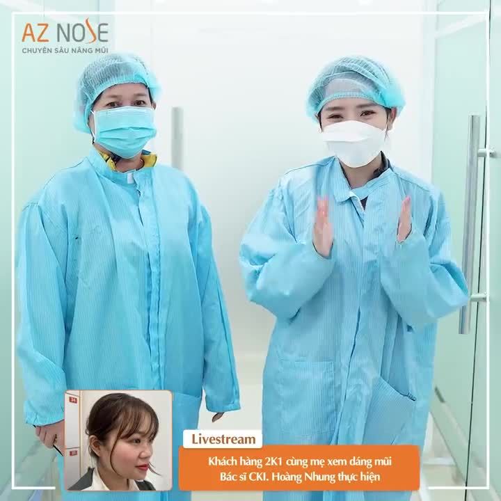 Khách hàng 2K1 cùng mẹ xem dáng mũi - Bác sĩ CKI. Hoàng Nhung thực hiện