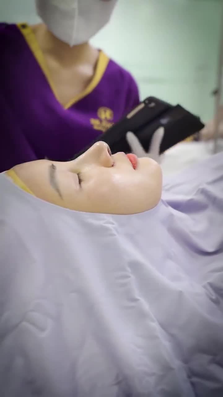Sở hữu dáng mũi Medi-Form đẹp mọi góc nhìn, đến Dr.Hải Lê!