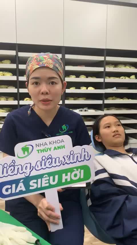 Phân tích chuyên sâu của bác sĩ về kế hoạch chỉnh nha và quá trình gắn mắc cài, đi dây cung bắt đầu hành trình niềng răng cho khách hàng tại nha khoa Thuỳ Anh.