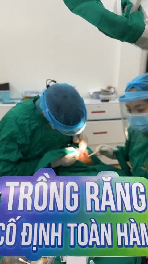 Trồng răng cố định toàn hàm khôi phục 2 hàm răng mất cho bác Tải.