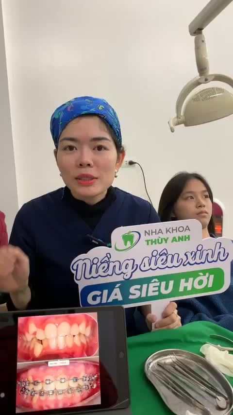 Kết quả mỹ mãn sau tháo mắc cài kết thúc quá trình niềng răng khắc phục tình trạng răng khấp khểnh nặng cho khách hàng tại nha khoa Thuỳ Anh.