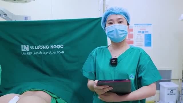 Sau khi hút mỡ tạo dáng khoảng hơn 60 phút, lượng mỡ được hóa lỏng và dẫn lưu ra ngoài sẽ được thực hiện ly tâm chiết lọc, sau đó được c.ấ.y lại vào m.ô.ng khách hàng.