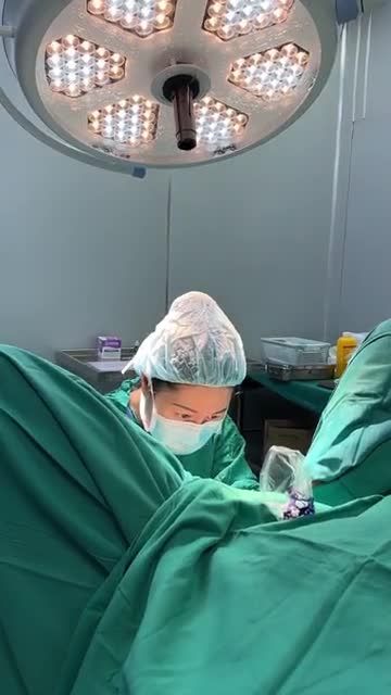 LÀM ĐẸP "CÔ BÉ" CÙNG BÁC SĨ NGUYỄN HỒNG VÂN.