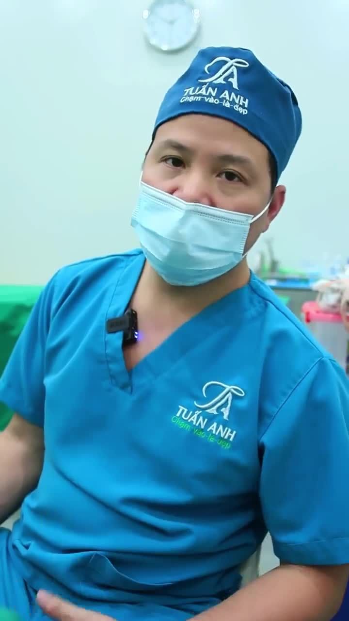 Tiếp tục ca phẫu thuật nâng mũi cấu trúc trong buổi sáng ngày hôm nay