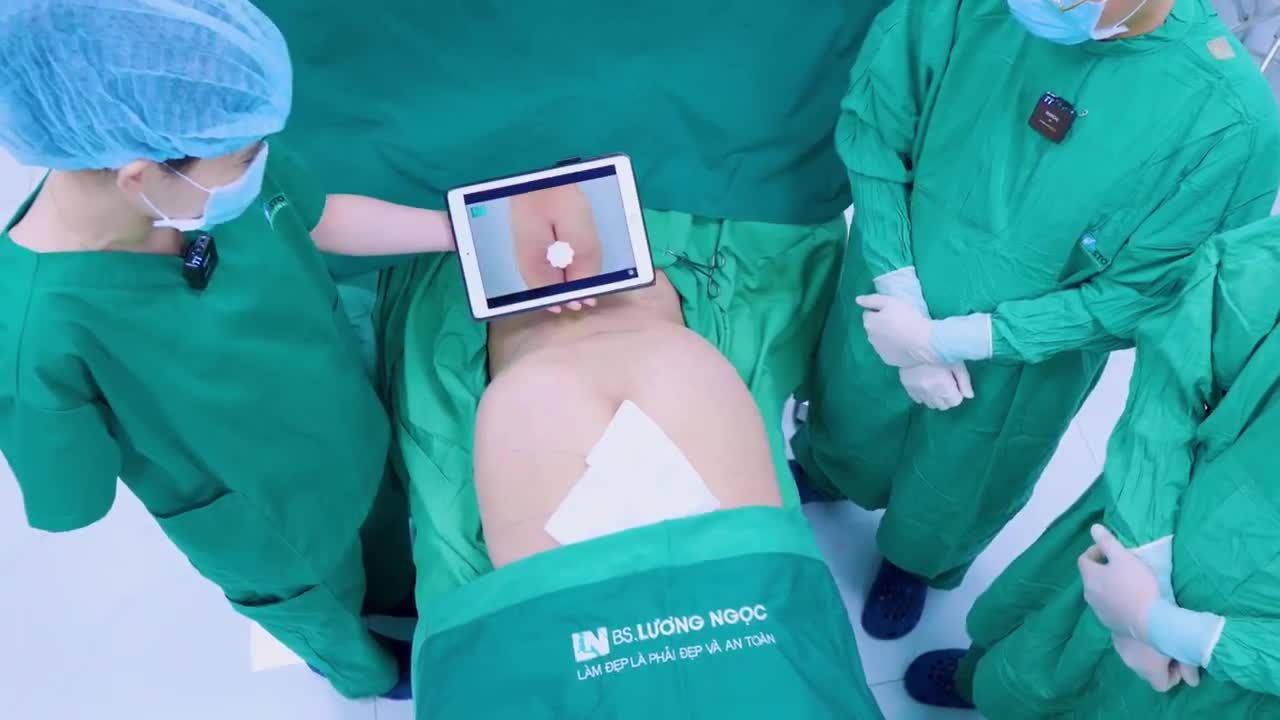 Không còn teo tóp, hõm lép như trước, V3 chị khách đã trở nên c.ă.n.g tròn, đầy đặn tự nhiên tạo nên đường cong body cuốn hút.