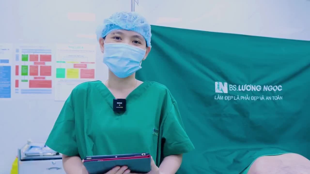Anh khách Việt Kiều Mỹ sau khi tìm hiểu và ấn tượng với phương pháp H.Ú.T M.Ỡ TẠO DÁNG MÀ KHÔNG CẦN PHẢI CĂNG CẮT DA đã đến nghe tư vấn và thăm khám trực tiếp cùng Bác sĩ Lương Ngọc ngay sáng hôm nay.