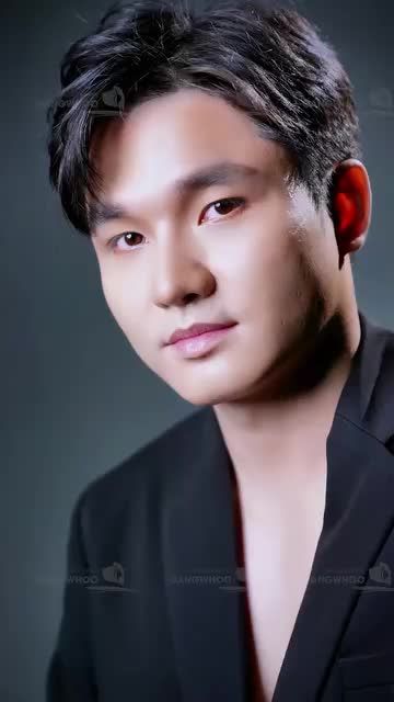 BVTM Gangwhoo gửi tặng bạn khách hàng nam một bộ ảnh beauty sau khi nâng mũi 3 tháng.