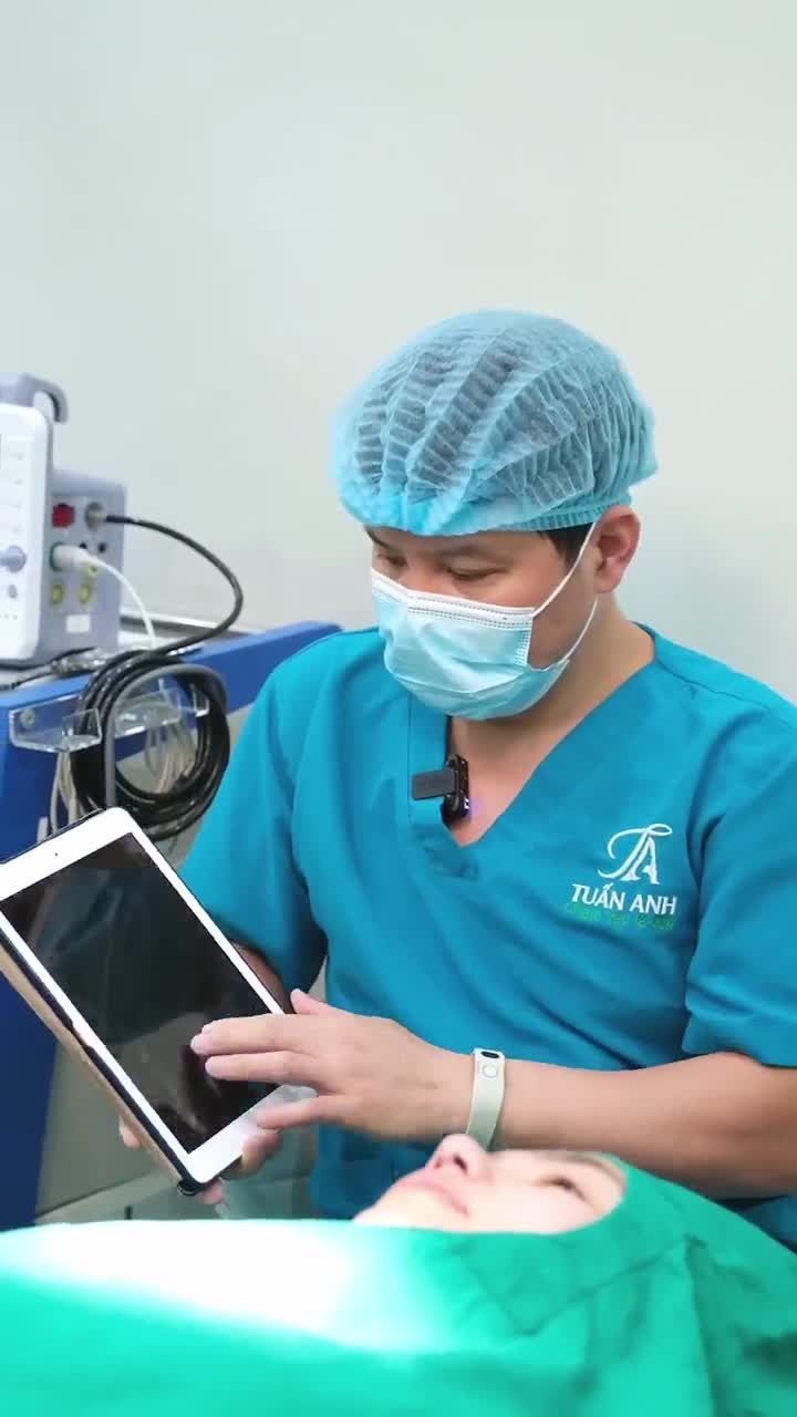 Kết quả sau 60' sửa mũi cho khách hàng đã nâng được 15 năm tại Thái Lan