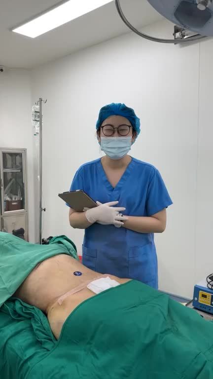 Kết quả combo hút mỡ tạo hình thành bụng kết hợp cấy mỡ mông