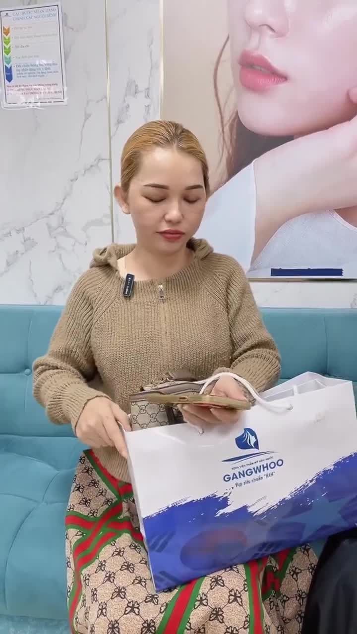 HẬU PHẪU CHỊ KHÁCH HÀNG THỰC HIỆN NÂNG NGỰC CHỈ SAU 1 GIỜ RA PHÒNG HẪU PHẪU