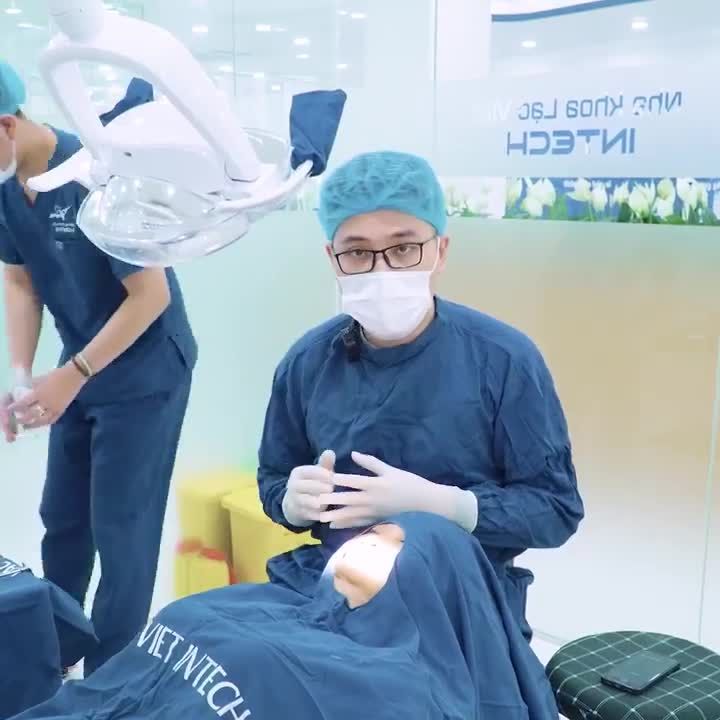 PHẪU THUẬT TRỒNG RĂNG IMPLANT TOÀN HÀM TRÊN