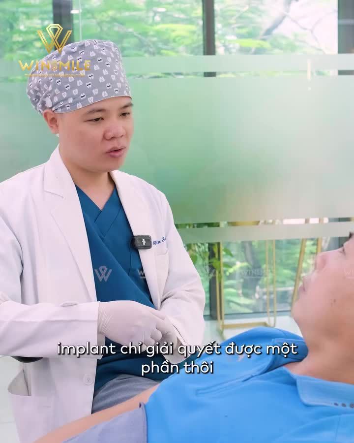 Lời dặn của bác sĩ sau khi lên răng Implant - hoàn thành quy trình trồng răng Implant cho khách hàng có thói quen hút thuốc lá
