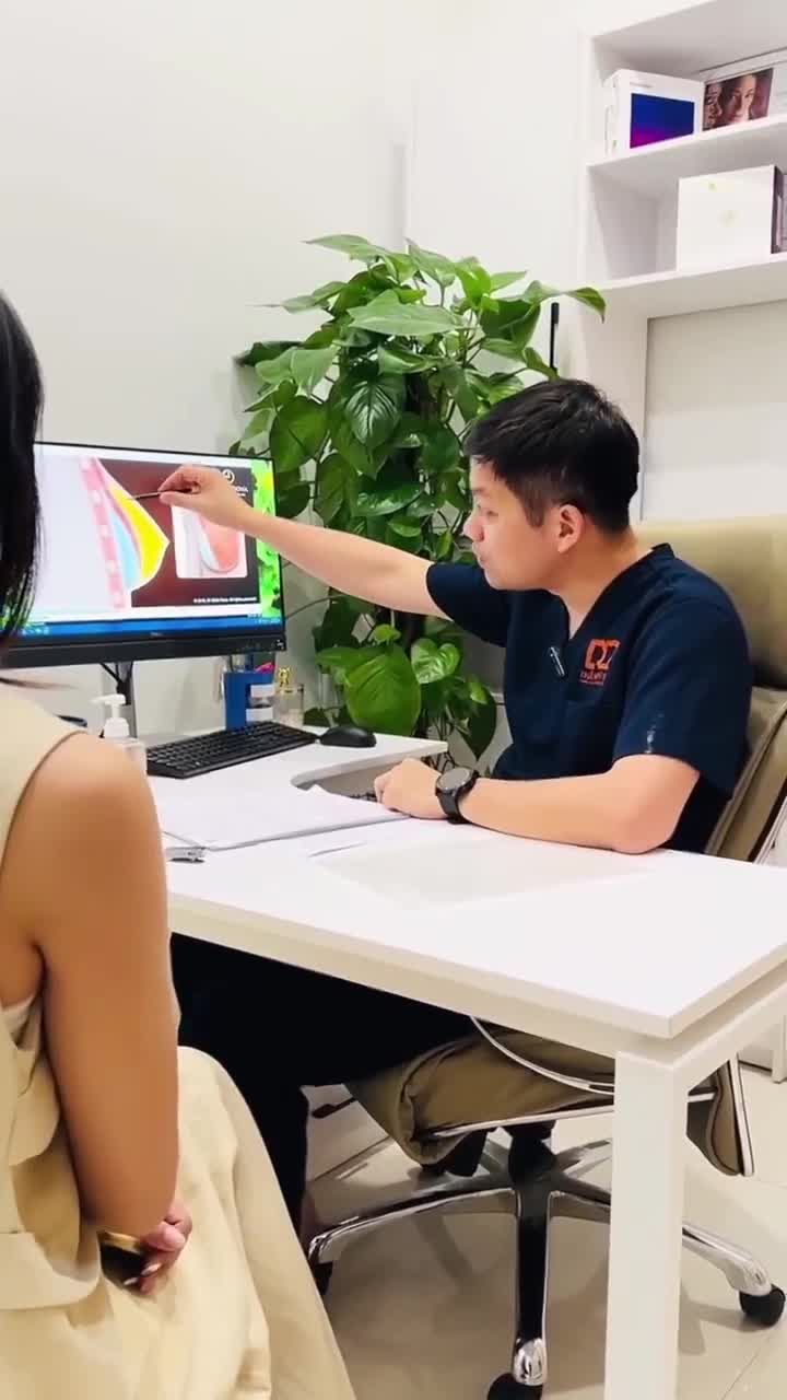 KHÁCH HÀNG ĐÃ TỪNG PHẪU THUẬT NÂNG V1, HIỆN TẠI MUỐN TĂNG SIZE VÀ CHỈNH DÁNG NGỰC