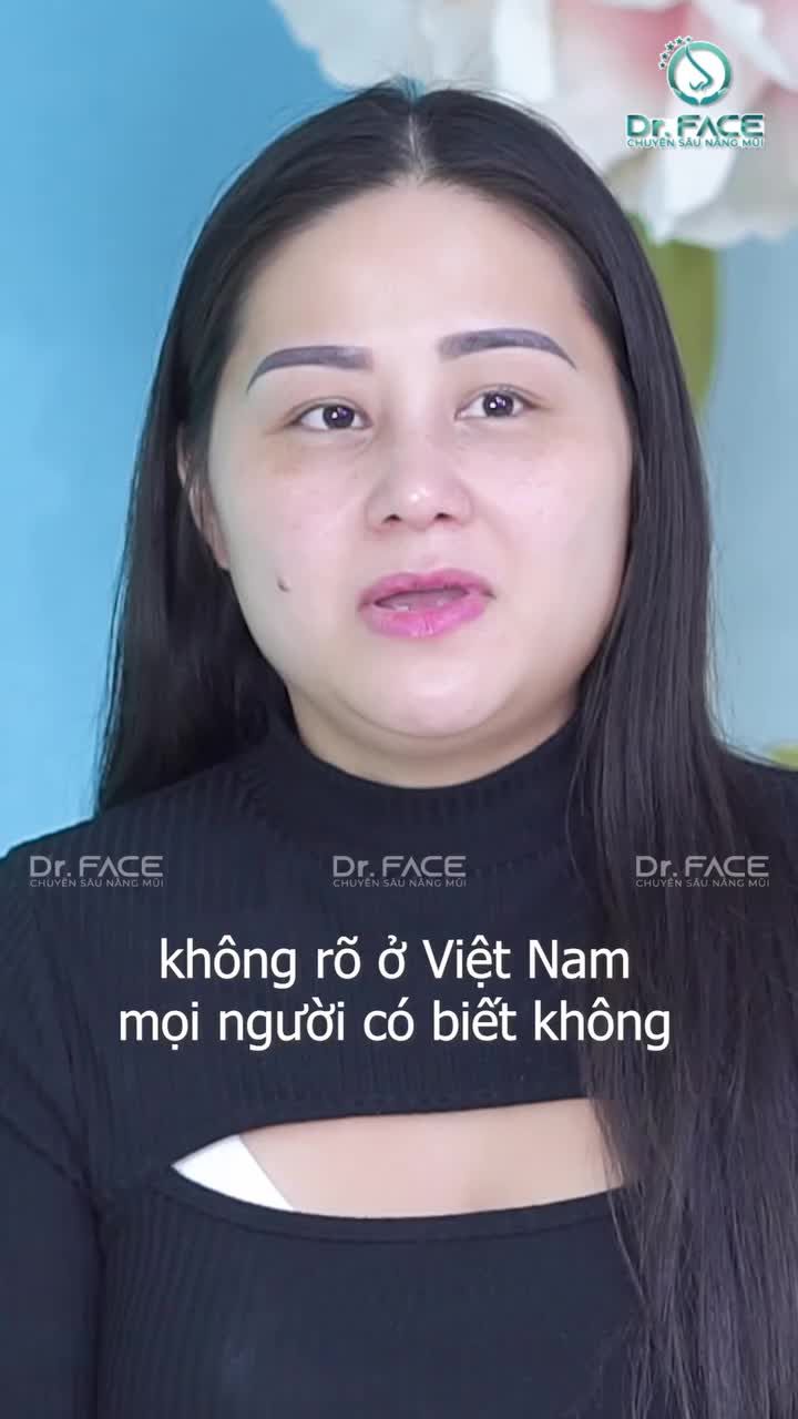 “Bs giống thầy Thích Pháp Hòa quá!”