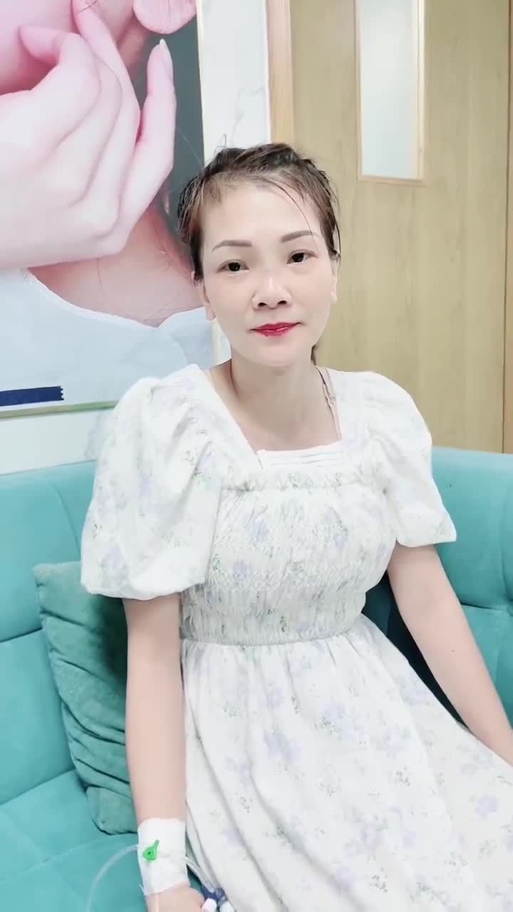 HẬU PHẪU CHỊ KHÁCH HÀNG THỰC HIỆN NÂNG NGỰC CHỈ SAU 1 GIỜ RA PHÒNG HẪU PHẪU