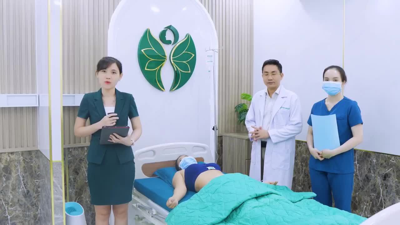 Chị Q chia sẻ mình vô cùng ưng ý với kết quả này và gửi lời cảm ơn đến ekip Bác sĩ đã giúp chị lấy lại vóc dáng cân đối mà KHÔNG PHẢI CẮT DA, KHÔNG ĐỂ LẠI SẸO XẤU.