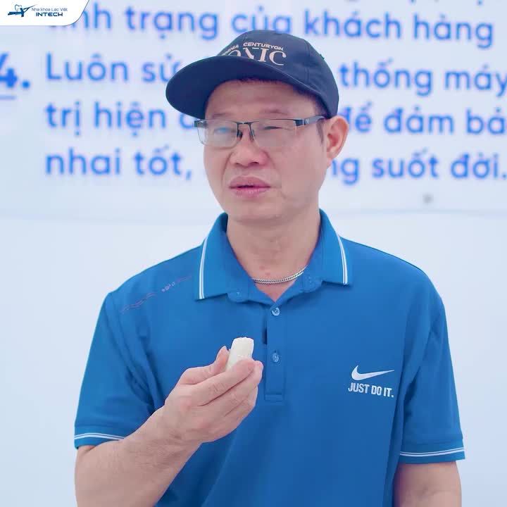 CHÚ TRÍ NHAI KẸO GIÒN TAN NHỜ TRỒNG RĂNG IMPLANT DCT!