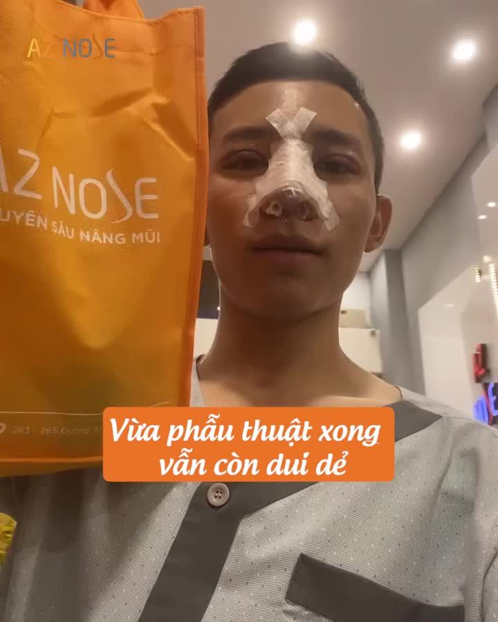 Trở lại công việc ngay sau khi nâng mũi, TikToker 2K1 đã có những trải nghiệm thế nào? Theo dõi NGAY những chia sẻ thú vị của Khải Khải nhé!!