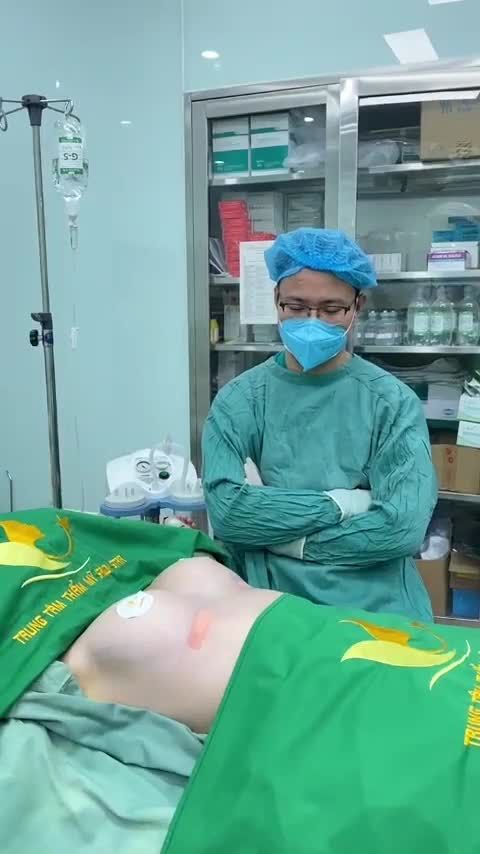 NÂNG NGỰC KHÔNG CHẠM