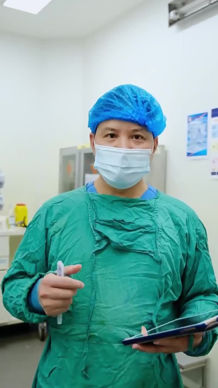 Nâng cấp V1 cho chị khách hàng bị lệch xương ngực