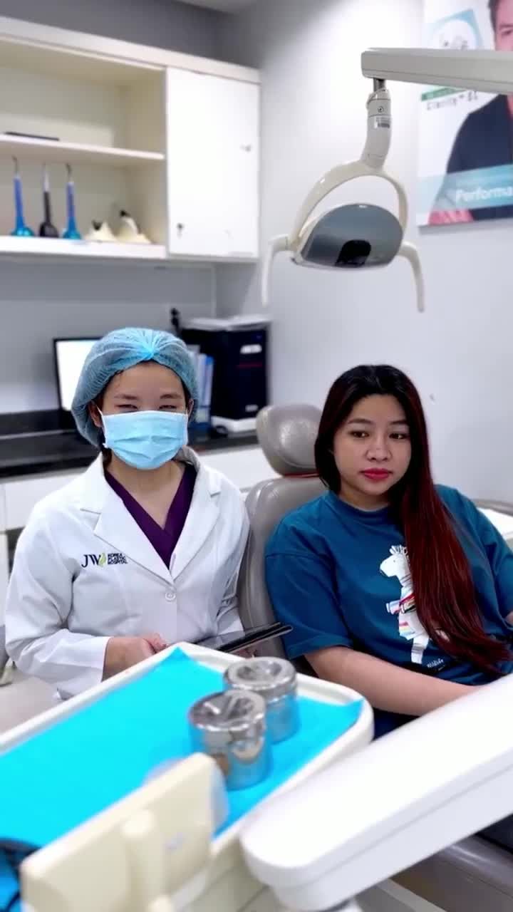 BẤT NGỜ với KẾT QUẢ C.ẮT NƯỚU điều trị HỞ LỢI + TẨY TRẮNG RĂNG giúp NỮ SINH GEN Z sở hữu NỤ CƯỜI TỰ TIN