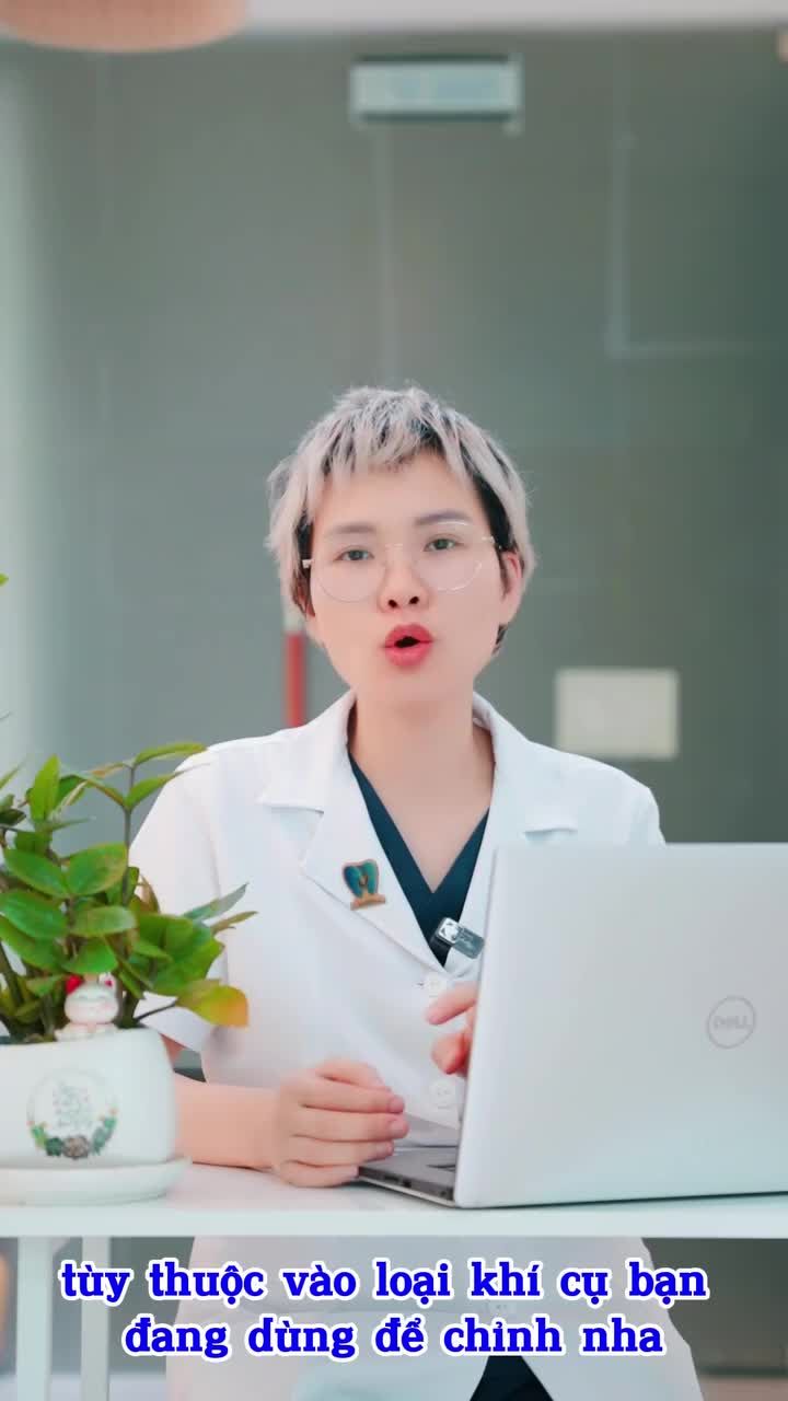 Niềng răng có nên xỏ khuyên môi hay không?