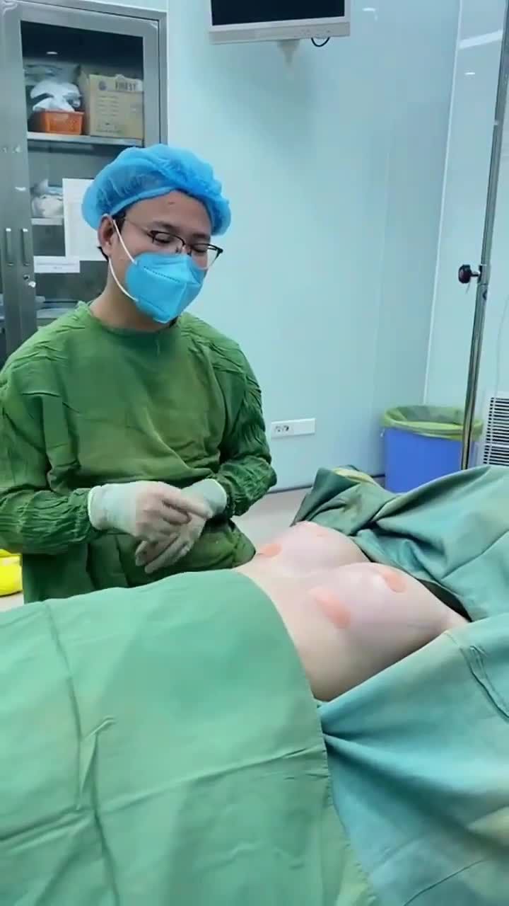 NÂNG NGỰC KHÔNG CHẠM