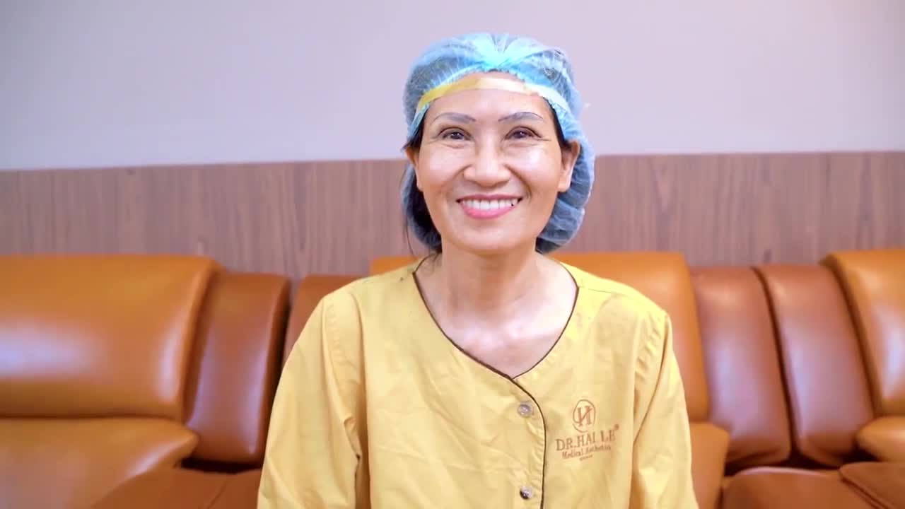 "Trẻ ra 10 tuổi" với Combo Nâng cung mày + Cắt mí tại Dr.Hải Lê!