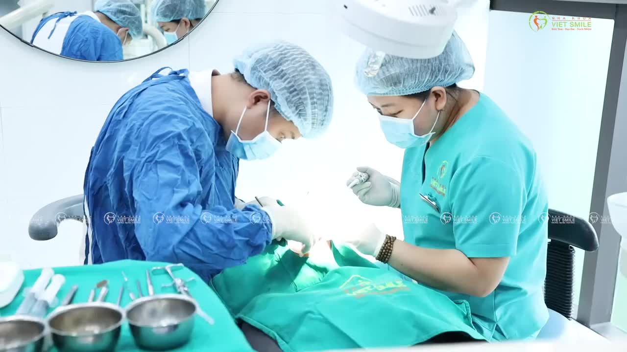 QUÁ TRÌNH TRỒNG IMPLANT RĂNG SỐ 6 HÀM DƯỚI