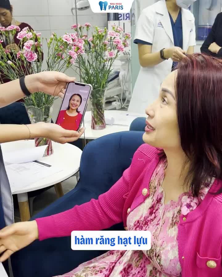 Sở hữu hàm răng hạt lựu mơ ước, chị Lan Việt kiều Thuỵ Sĩ trẻ ra đến 10 tuổi!