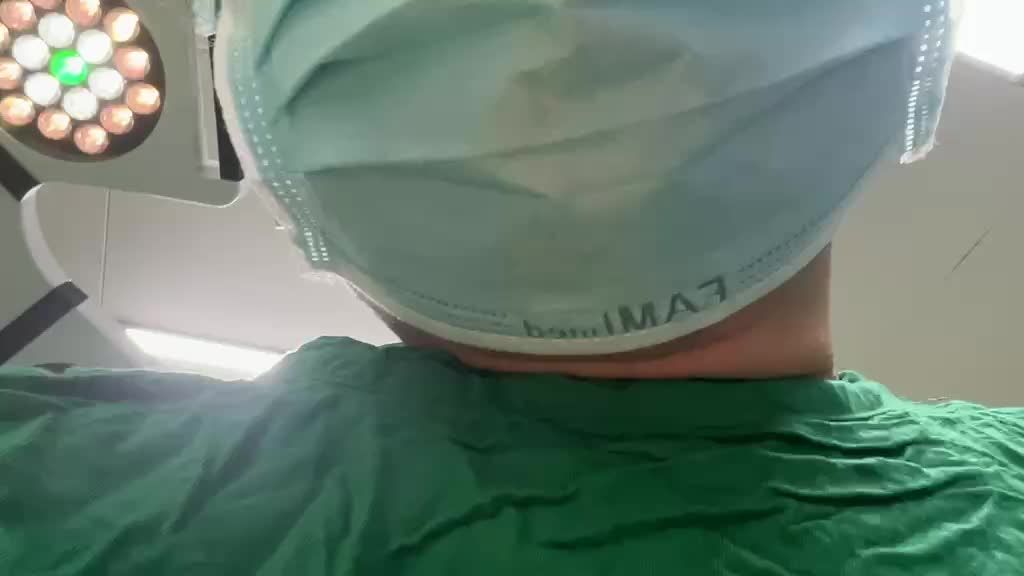 Nâng ngực túi Mentor 275cc với Dr Vương