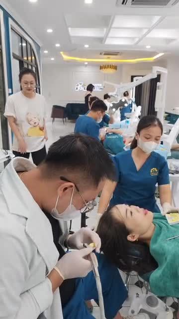 Những ca lắp răng sứ thẩm mỹ tại Delia.