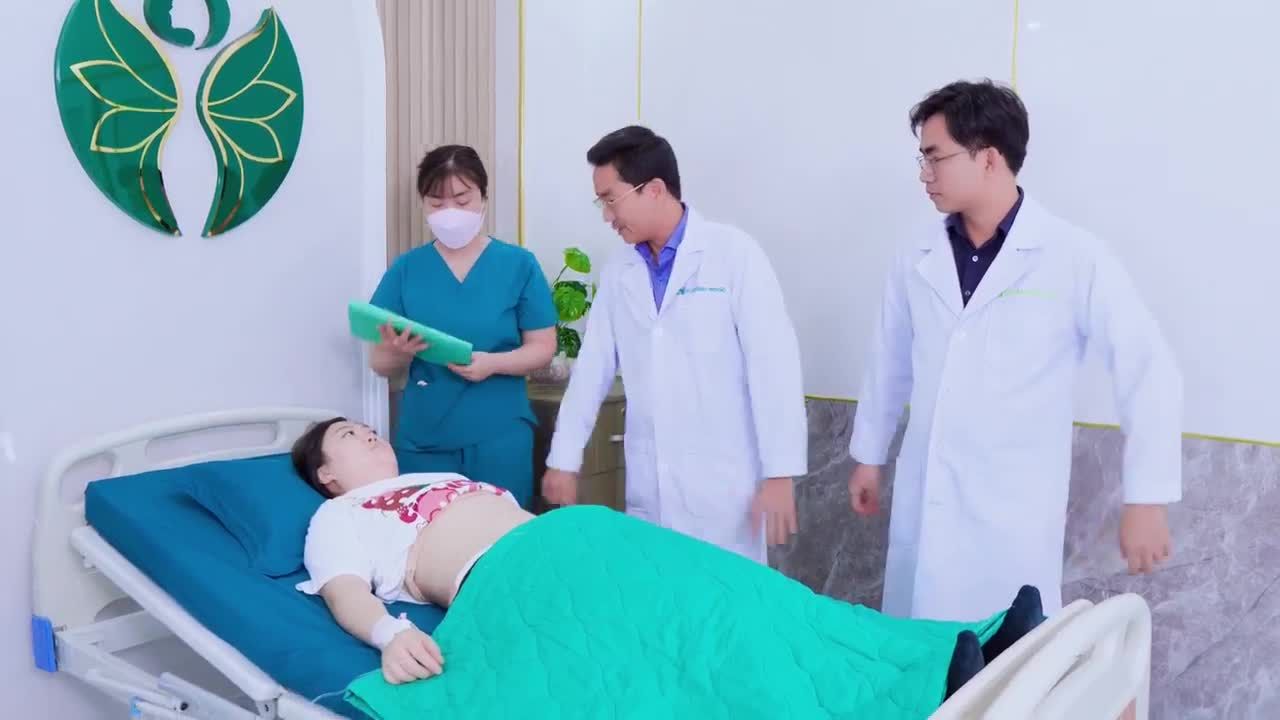 Không chỉ bạn khách mà cả ekip đều vô cùng hài lòng với kết quả sau 1 ngày thực hiện, da cơ co hồi rất tốt, không hề để lại da dư chùng nhão, chảy xệ.