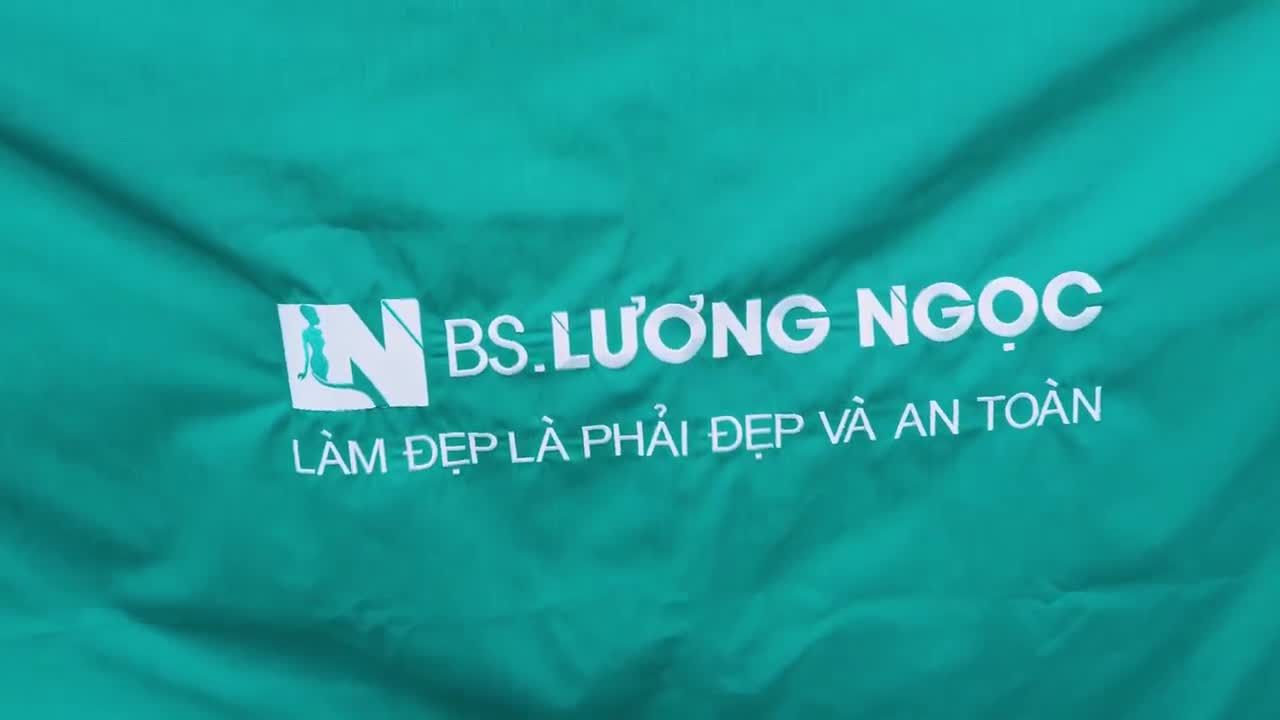 Tự ti về vùng lưng đầy ngấn mỡ, không dám tiếp xúc với khách hàng ảnh hưởng rất nhiều đến công việc.
