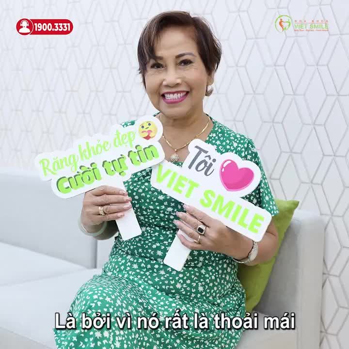 U70 VẪN TỰ TIN, RẠNG RỠ SAU 2 NĂM THẨM MỸ RĂNG SỨ