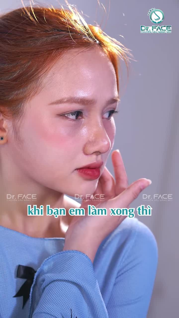 Nhỏ Bạn Nâng Mũi Nhìn Mê Quá, Giờ Tới Em…