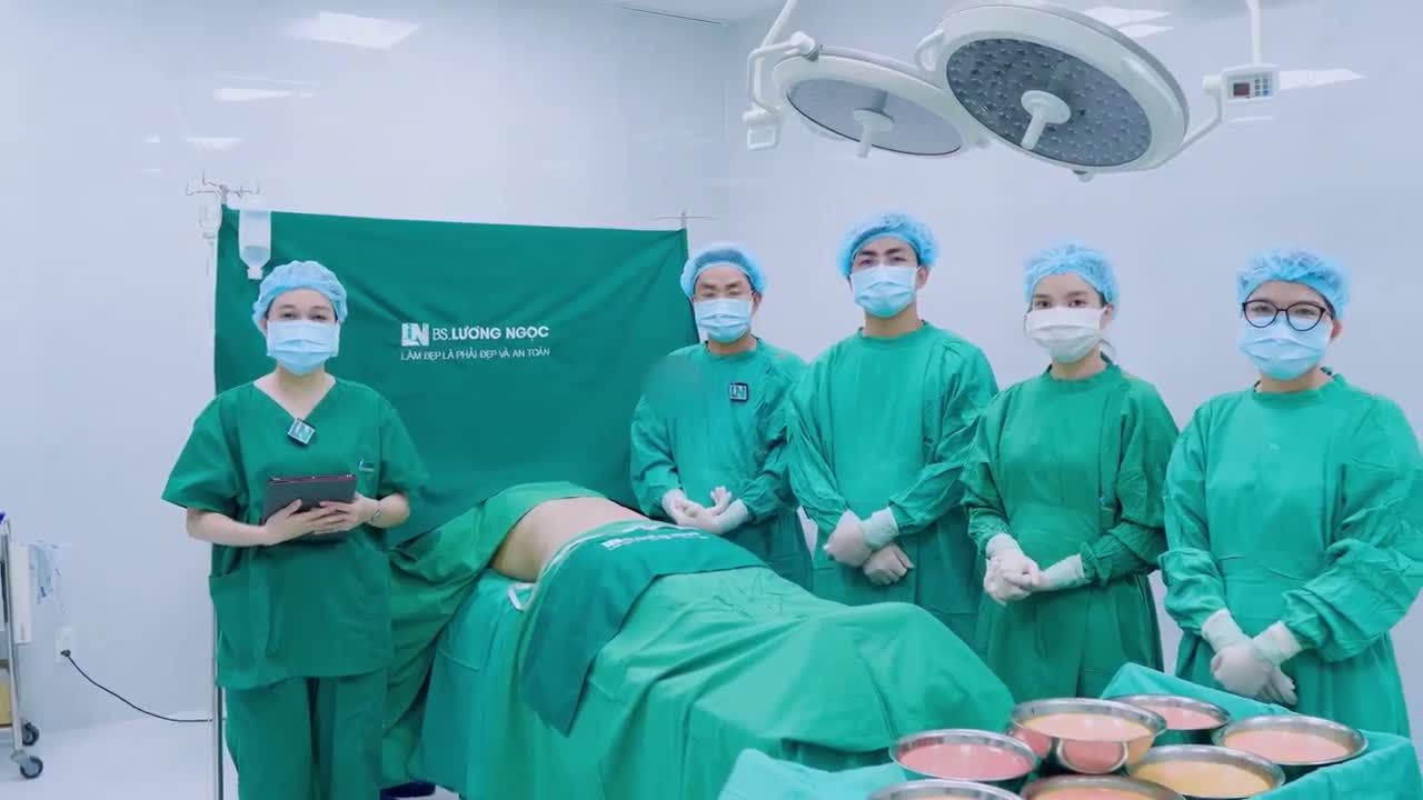 Tình trạng trước thực hiện của chị khách với vùng bụng to nhất lên đến