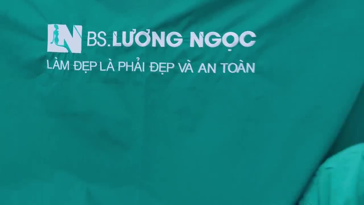 Trẻ hóa đôi bàn tay gầy, nhăn nheo chỉ chưa đến 30p thực hiện nhanh chóng, an toàn cùng phương pháp cấy mỡ tự  độc quyền.