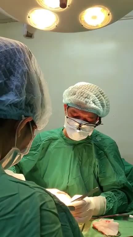 Thực hiện ca độn mong cho chị khách nhà bác sĩ Kỳ Y Dược