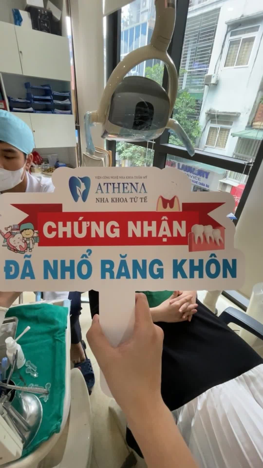 Nhổ 2 răng khôn bằng máy iTero không đau, lành thương nhanh tại cơ sở ATHENA 97 Nghĩa Tân