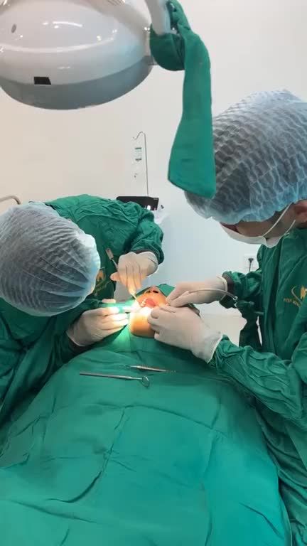 Cận cảnh quá trình trồng răng implant  khôi phục vị trí mất răng hàm cho anh  khách hàng tại Nha khoa Thùy Anh Bắc Giang.