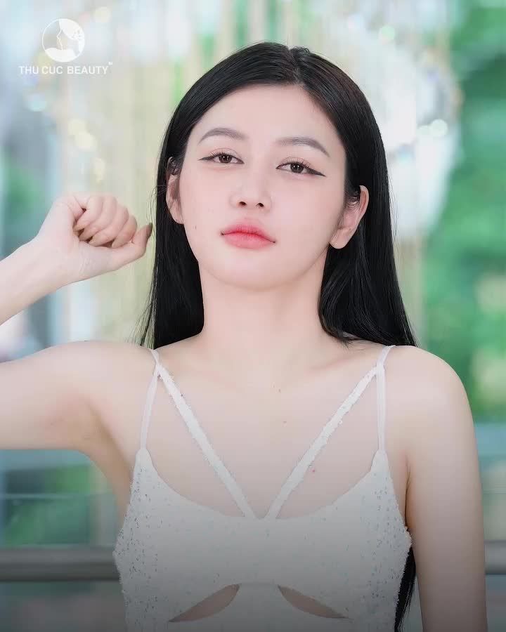 "Giải cứu" sống mũi thấp, gương mặt thiếu điểm nhấn Lựa chọn Mũi TC