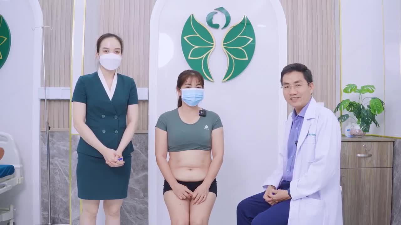 Sở hữu một vóc dáng khá cân đối, nhưng vùng bụng sau khi sinh hai con đã trở thành nỗi ám ảnh không dứt của chị Minh.